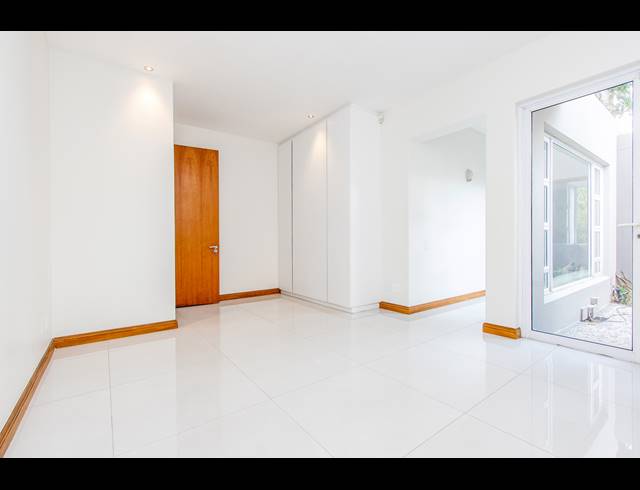 5 BEDROOM APARTMENT TO LET IN HURLINGHAM